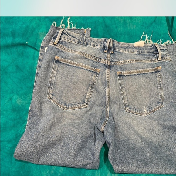 Distress Good American Jeans - Picture 6 of 7